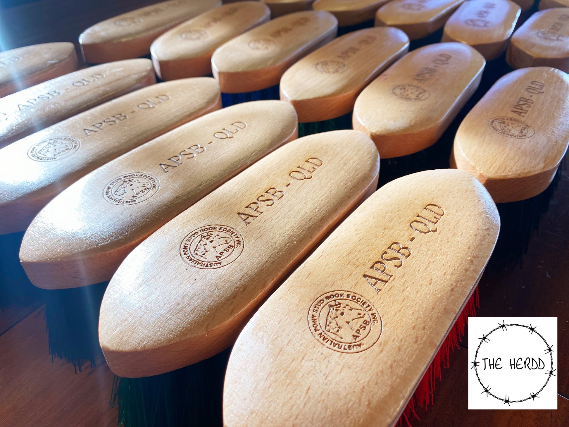Trophy Brush - Dandy Brush Style - Rescue My Rugs