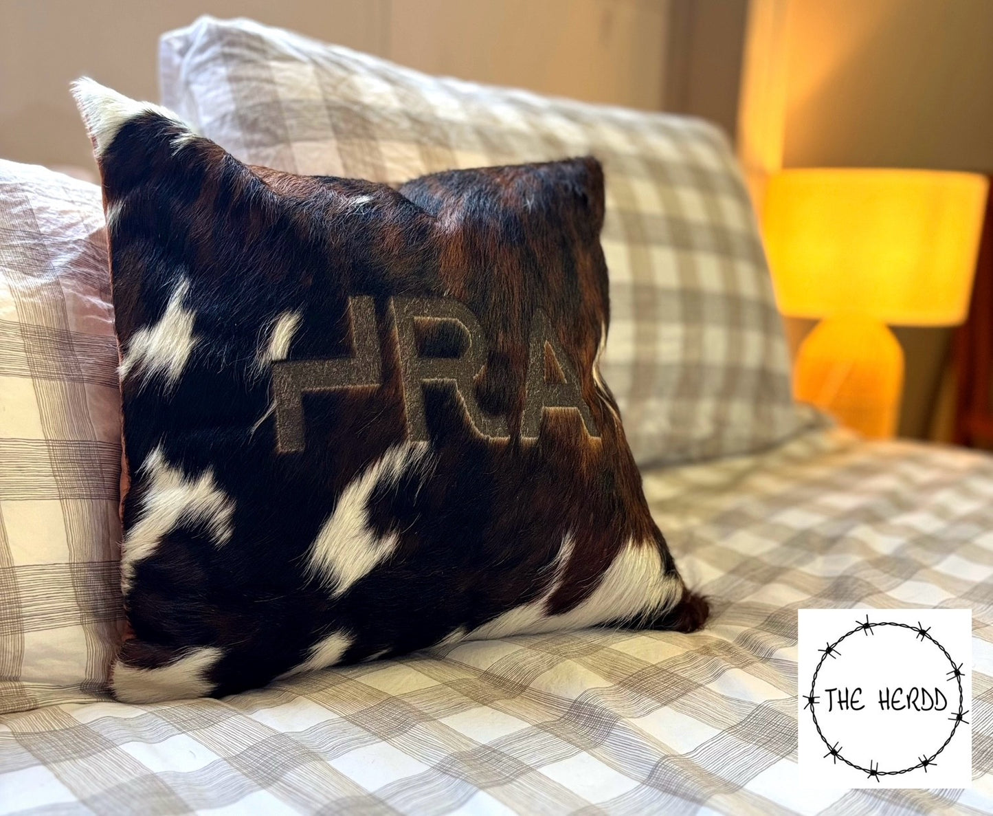 The Signature Hide Cushion