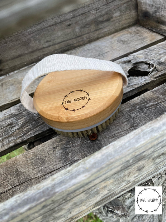 Trophy Brush - Luxe Wash Brush - Rescue My Rugs