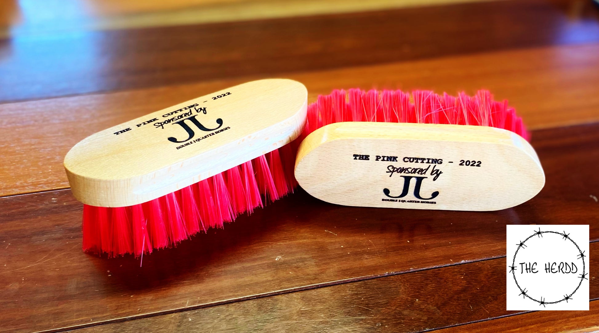 Trophy Brush - Dandy Brush Style - Rescue My Rugs